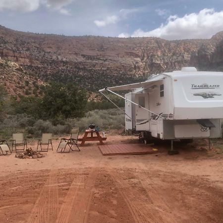 Camp Valhalla At Zion Hotel Colorado City Eksteriør billede