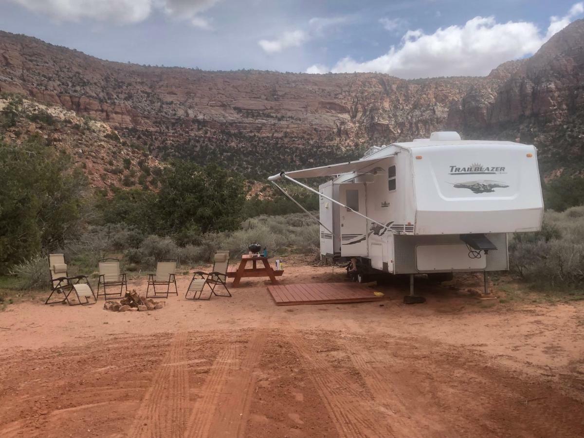 Camp Valhalla At Zion Hotel Colorado City Eksteriør billede